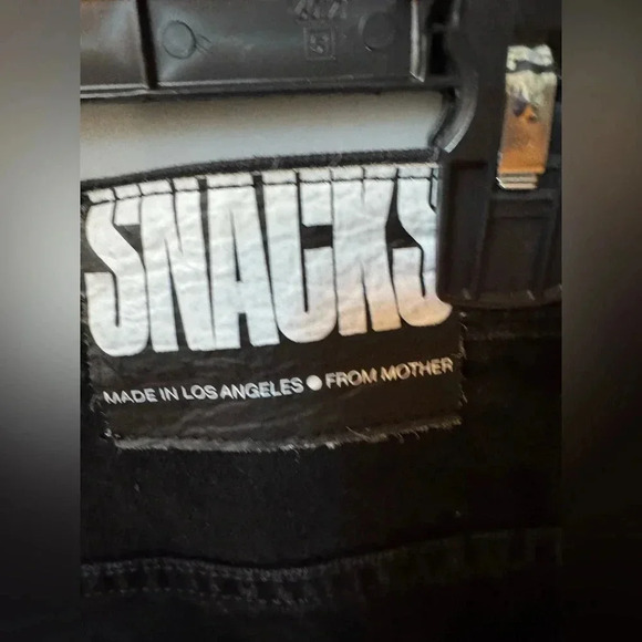 mother snacks high waisted twizzy skimp jeans in smacking good wash - Picture 8 of 12